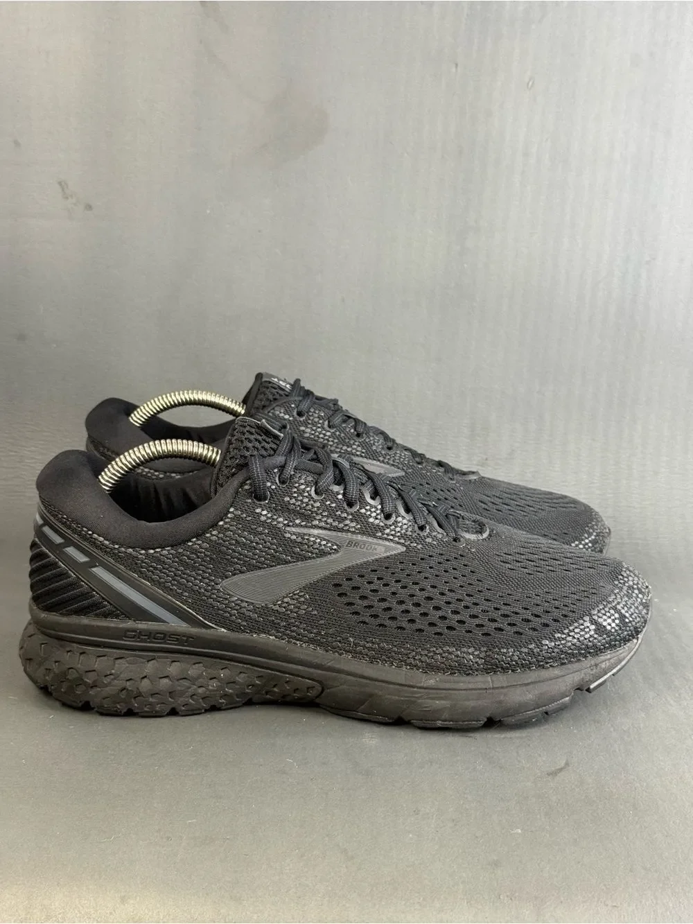 Brooks Ghost 11 running athletic sneaker shoes Extra-wide men’s size 10